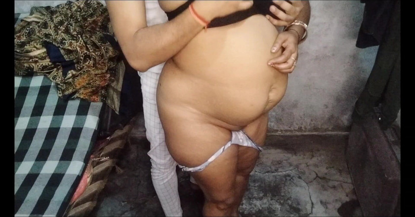 Yourgeeta8899: Gaonova krásná švagrová byla ponechána úžasná v Sárí.