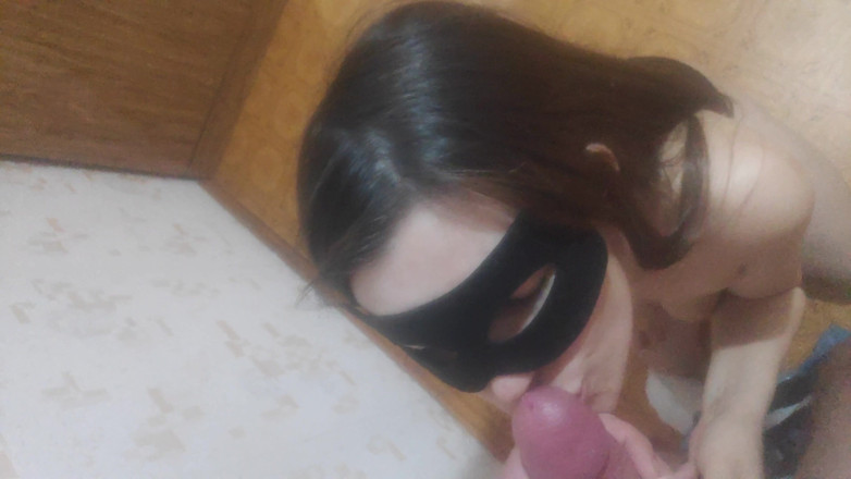 Sasha Green: Sorellastra fa pompino, sborra sul suo viso