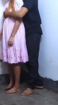 德西继妹被继兄弟单独性交