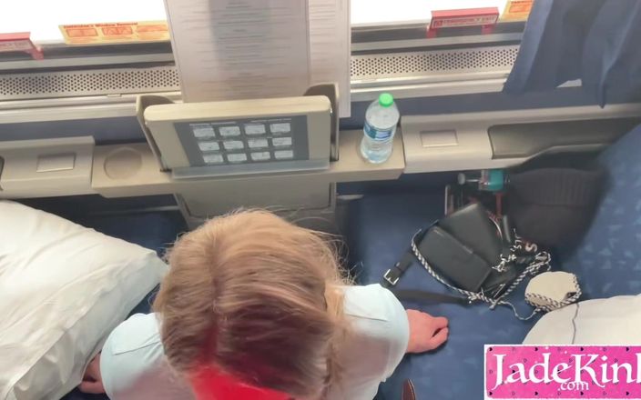 Jade Kink: Une amatrice se déchaîne dans le train