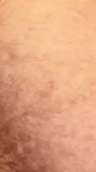 호텔에서 남편과 친구에게 침을 뱉는 마누라.