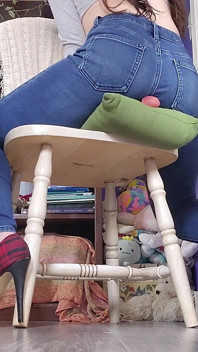 Hump V Podpatcích a Džínách