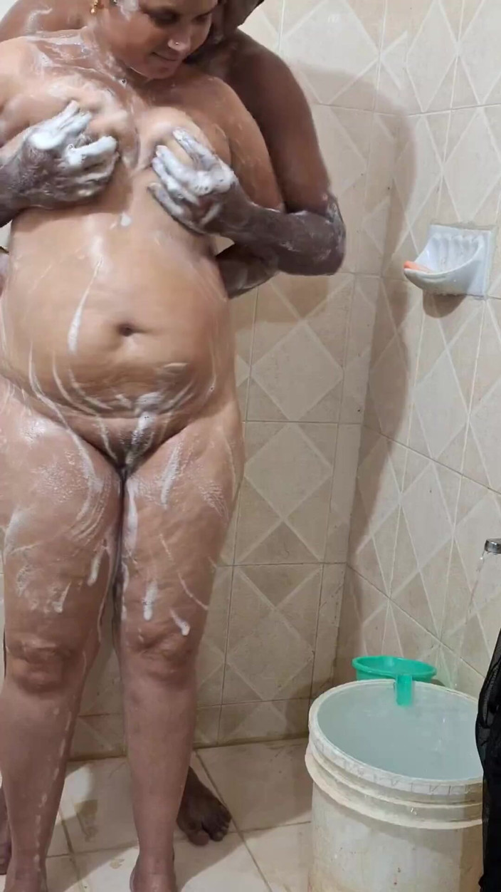 Sexy sindu: Жорсткий трах у ванній з моєю колишньою дівчиною
