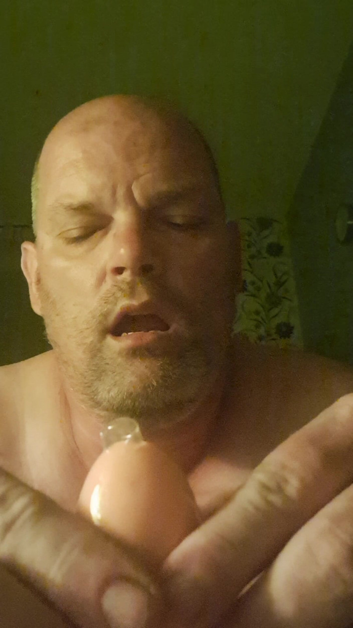 Fickspecht: O treinamento com dildo da vadia continua