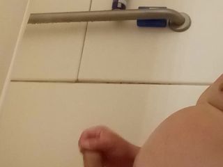 Risky net media: Shower masturbation part 2