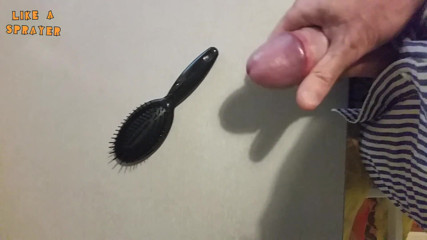 Like a sprayer: Handjob dan pancutan mani pada haribrush