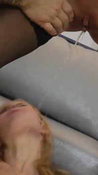 I peed on Kate's pussy and her friend sip it