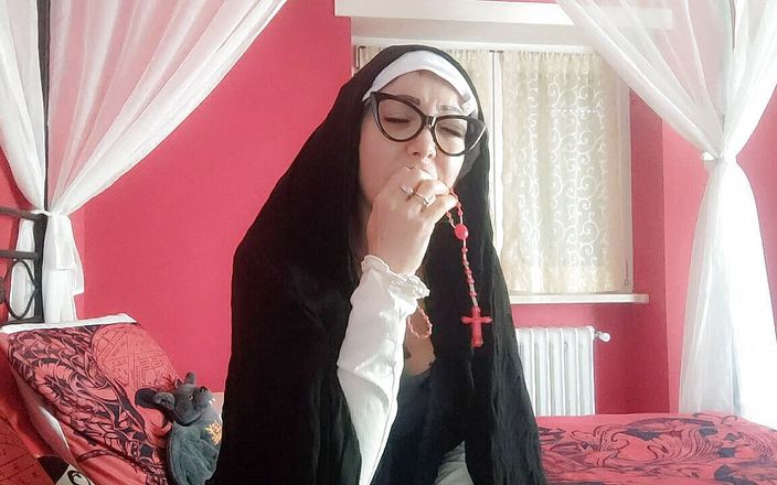 savannahamatoriale: Gorąca seksowna zakonnica