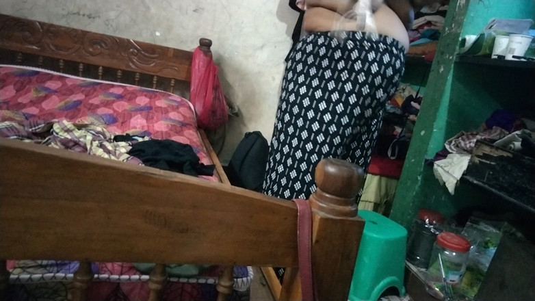 Benita sweety: Sperma panas masukkan pepeknya