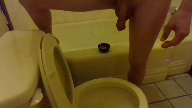 LilTaste: Pissing in the Toilet While Standing on the Bathtub