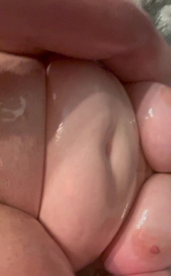 Anteater967: Un po' di divertimento con un dildo di vetro bbw...