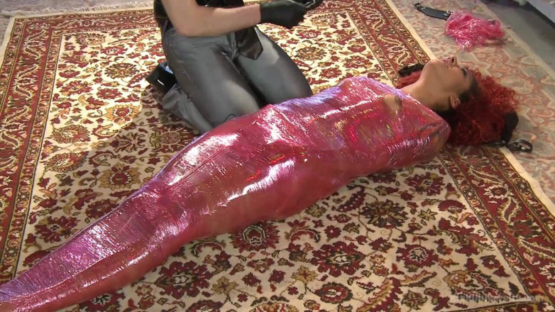 Kink University: Jeu de bondage pour la momification