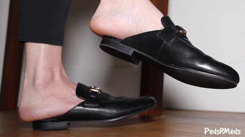 PedsRMeds: Brandy Elliott Dangling Her Mules