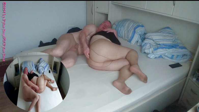 NylonjungeCarmen: Cita de milf caliente en pantimedias 5 ** relajación **