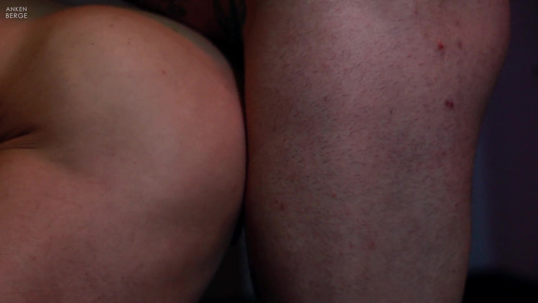 Dirty minds media: Incontro erotico in uno spogliatoio della mia palestra