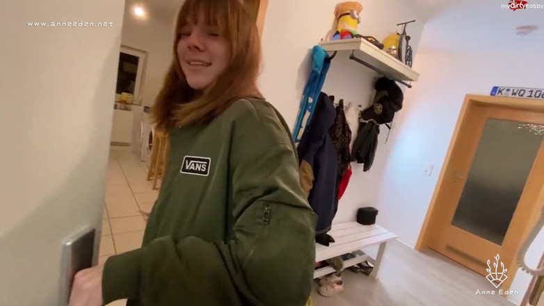 Anne Eden: Horny after a shopping tour through Cologne!