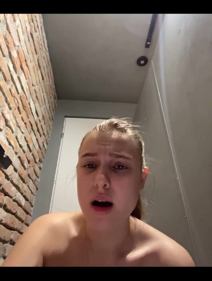 JuiceLussie: Reiten sie schwanz und masturbieren in nahaufnahme