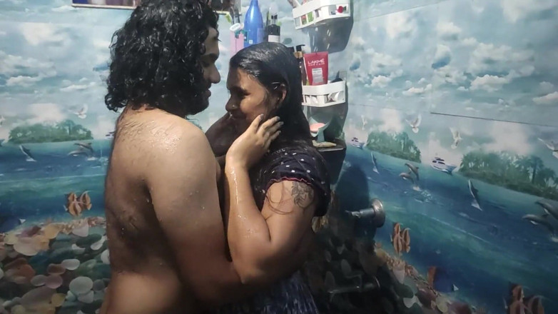 Vaishnavysharunraj: Malayali para gorąca kąpiel romans z seksem w łazience, Mallu Para...