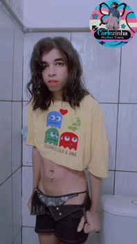 Carlezinha - สาวข้ามเพศในทางที่ผิดแก้ผ้าในส้นเท้า, ช่วยตัวเองครางอย่างกับสาวร่าน