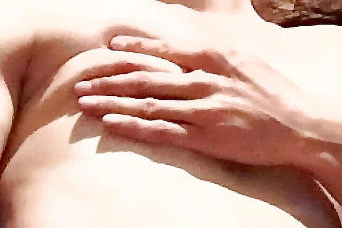 Gangbang straight: トンネルのハリー・サンドゥの赤い乳首