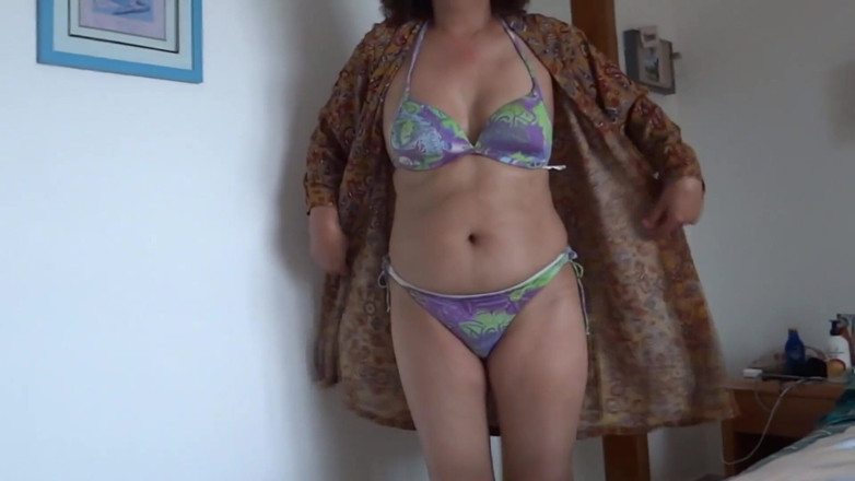 Ardientes69: My wife loves showing off on the beach and seeing...