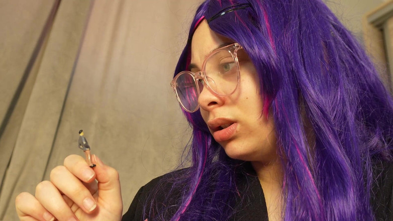 AmayaMori: Une demi-sœur géante humilie son demi-frère minuscule