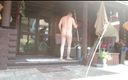Carmen_Nylonjunge: 前庭の裸体主義1