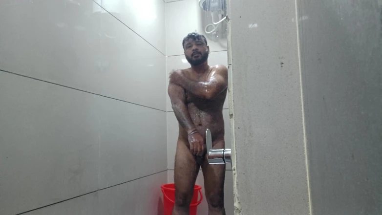 Austin Rose: 热辣的daady裸体洗澡表演