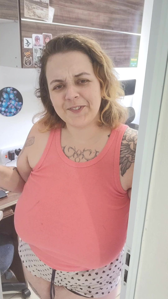 alucidfever: Nuevo Vecino Merece Lo Mejor De Mi Hospitalidad