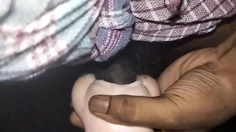 Desi Tits: Ragazzo desi si masturba