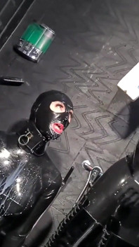 Rubber Dolly için soğuk süt yağmuru hakimiyeti