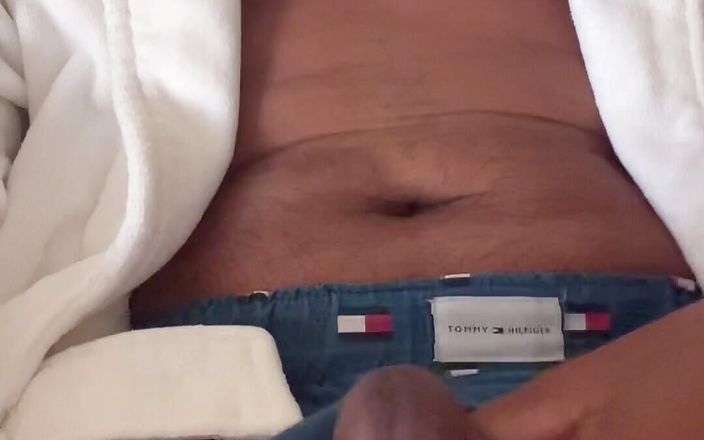 daddySecret29: Fru fick mig nästan att cumming titta på gayporr!