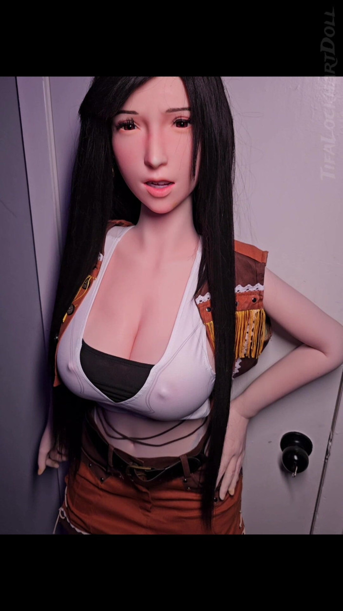Tifa Lockhart doll: Malam Techno dengan Tifa Selepas Techno Rave