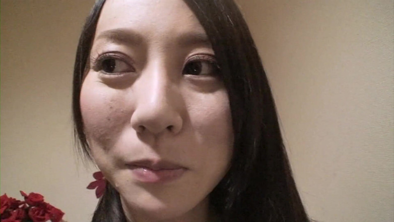 Japan Lust: スレンダーな日本人熟女が中出しに飢えてやってくる
