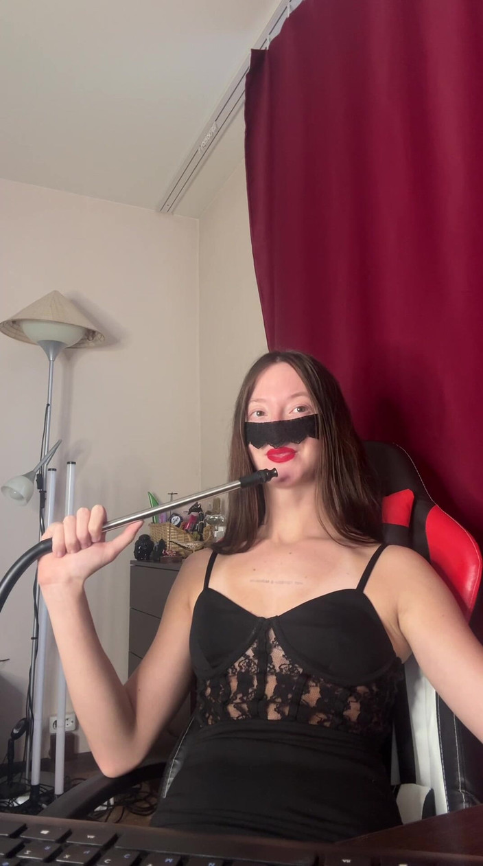 Skinny_lady69: Anda Bukan Seorang Pria! You Loser