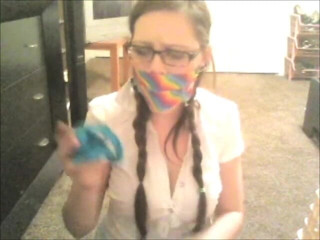 Selfgags classic: Russa ragazza del college imbavagliata con i giocattoli stravaganti della...