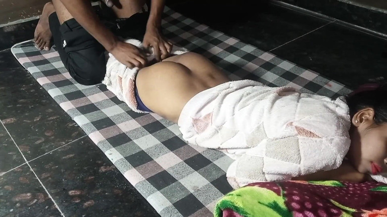 Shivanibaby: Nel seminterrato di una nuova ragazza