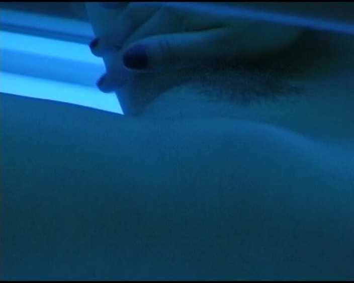 Deutsche Damen: Guarda come questa ragazza tedesca gioca con la sua figaaaina