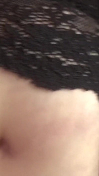 Dildo Dalam Pakaian Dalam Lace Hitam Seksi Dan Walaupun But Tinggi