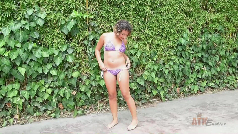 ATK Fans (Natural & Hairy): Watersports