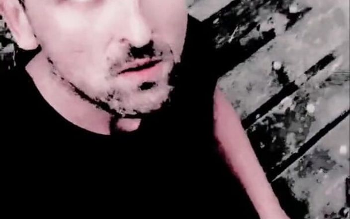 Slutboyben: Slutboyben cam4 con lợn xuất tinh gợi cảm ngoài trời