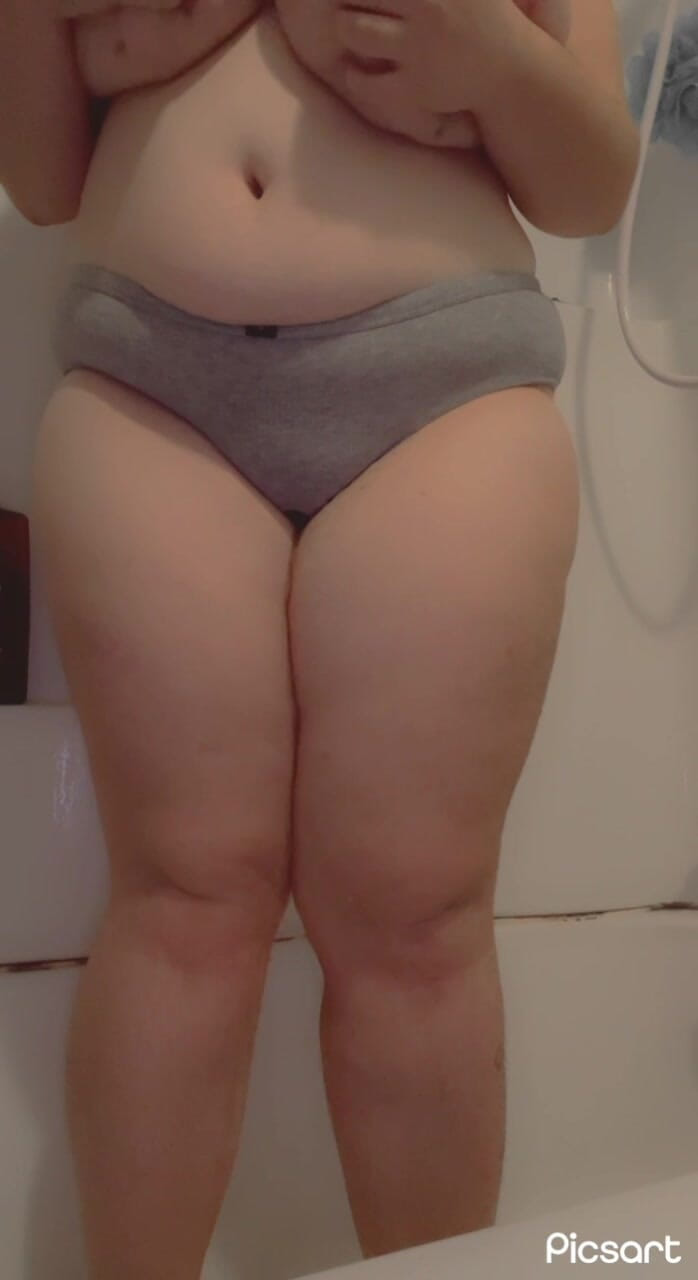 Mushroombitchx: Przypadkowo sikałem!