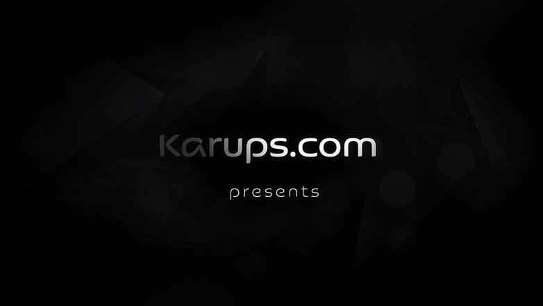 Karups Older Women: Eine reife vollbusige blondine bekommt ihre muschi in einem mit...