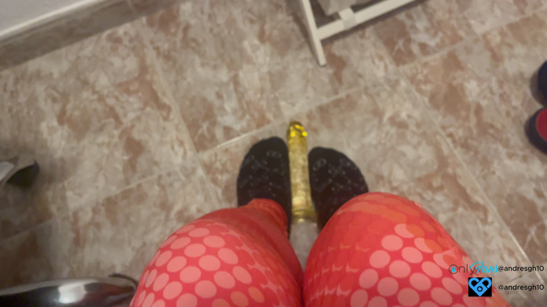 Andresgh10: Young Man in Leggings Masturbates
