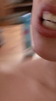 Suzy isst füße und arsch tiefe kehle gesichtsbesamung