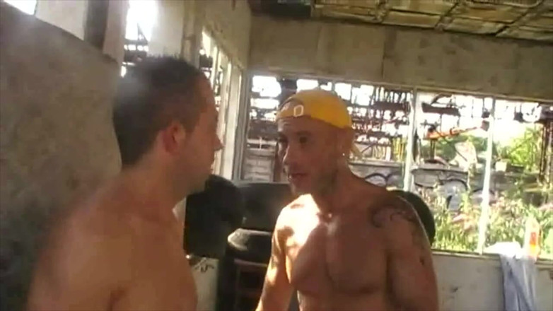 Gaybareback: Французький twink відтраханий на відкритому повітрі Джесс Руаян