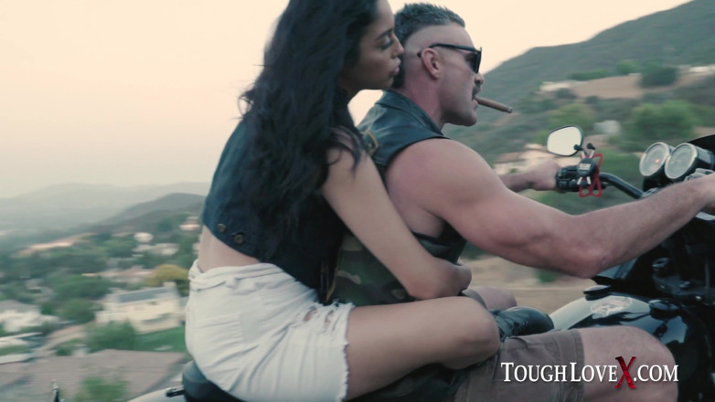 ToughLoveX: TOUGHLOVEX Penetrating sunset with Vanessa Sky