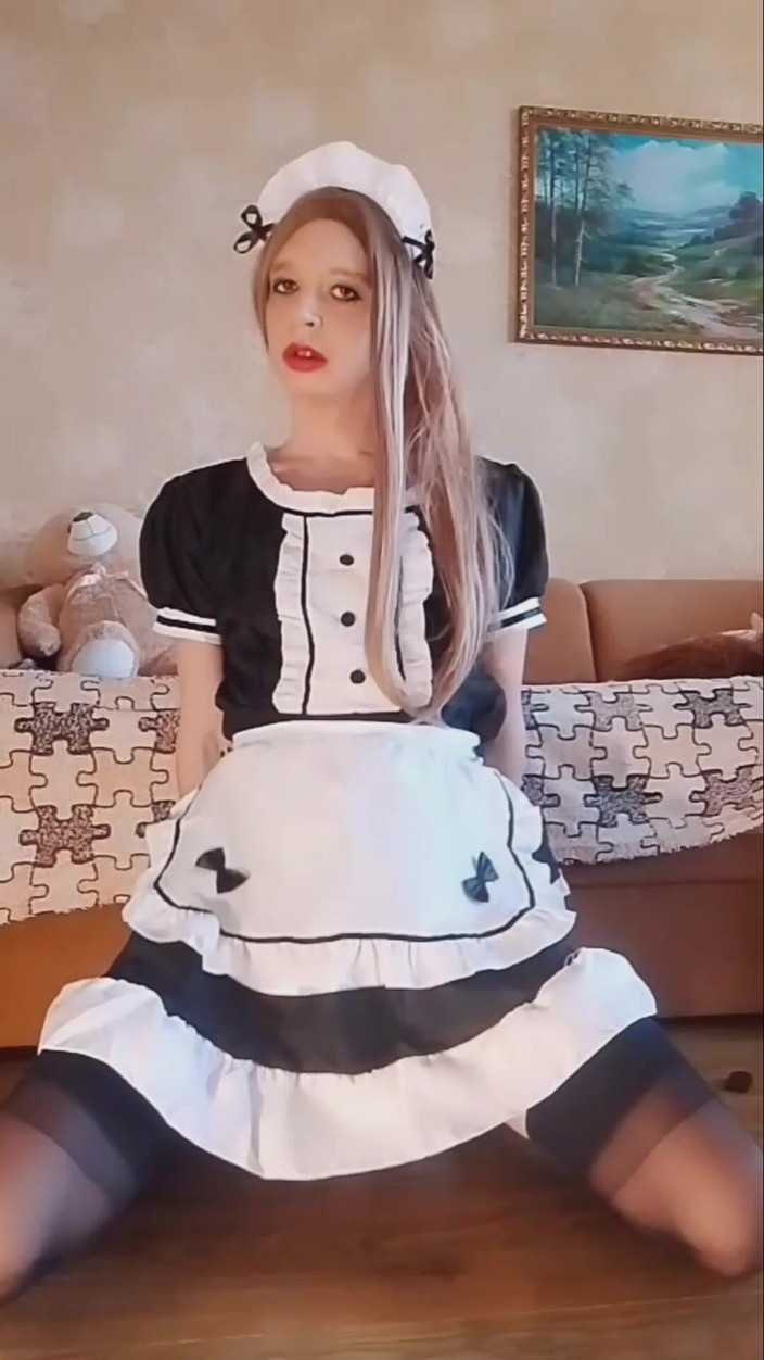 Vladasexytrans: Vladasexytrans si pembantu banci punya lubang besar