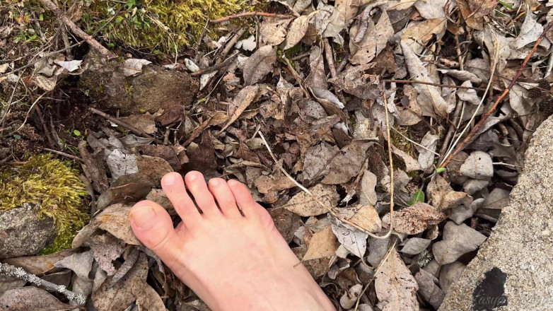 Vasya Sylvia: Barefoot Walk in the Forest - Foot Fetish - Bare Feet!