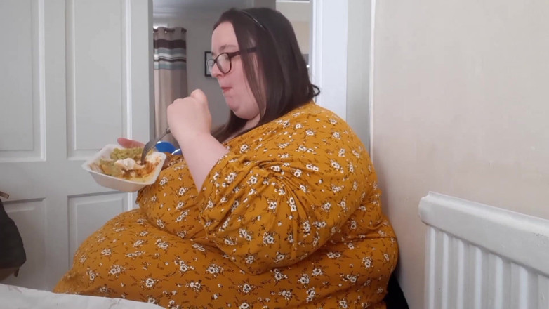 SSBBWLadyBrads: BBW SSBBW stuffing belly fish and chips